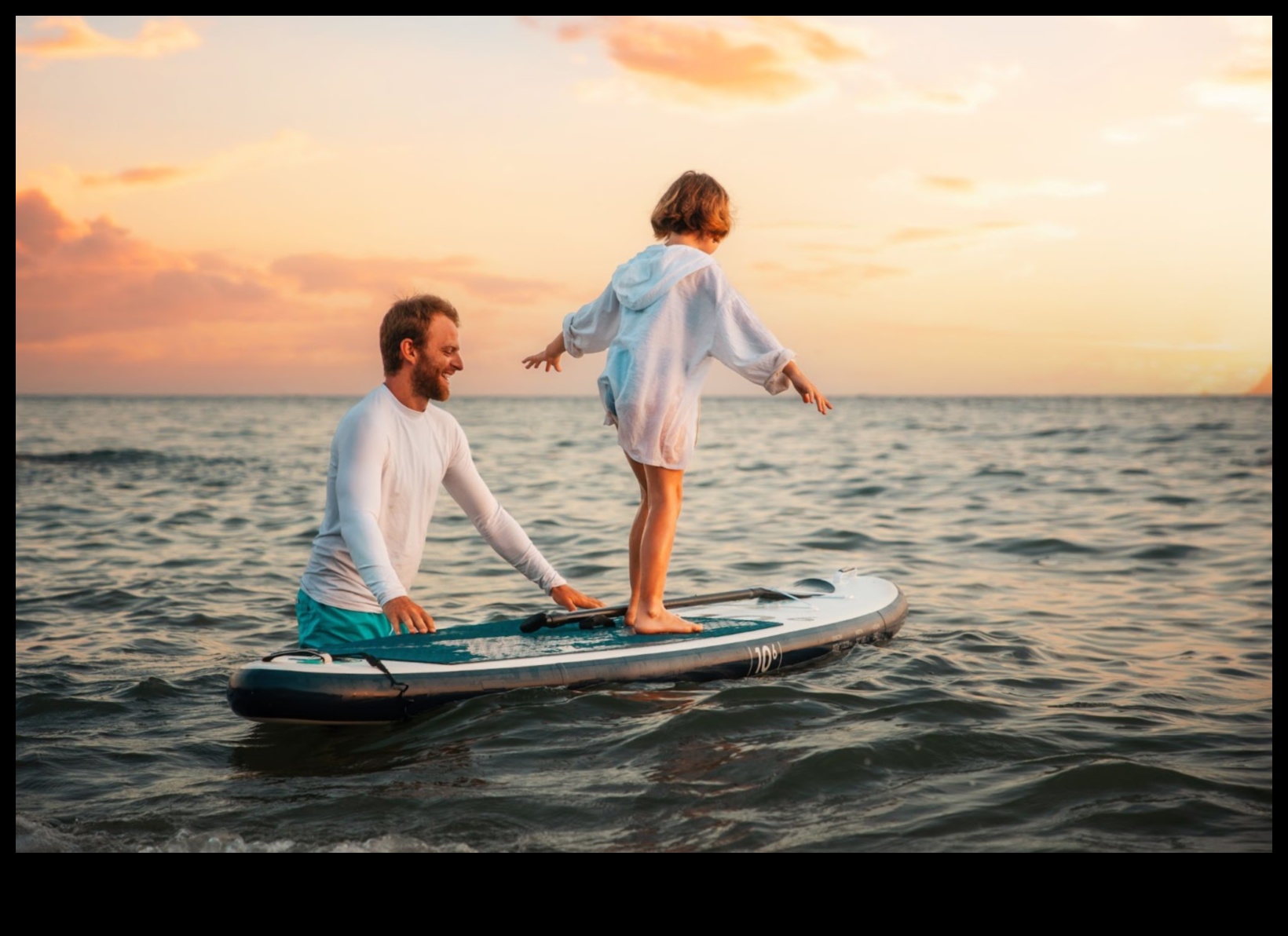 Surfer Chic: Navigarea tendințelor de coastă în coafuri ondulate