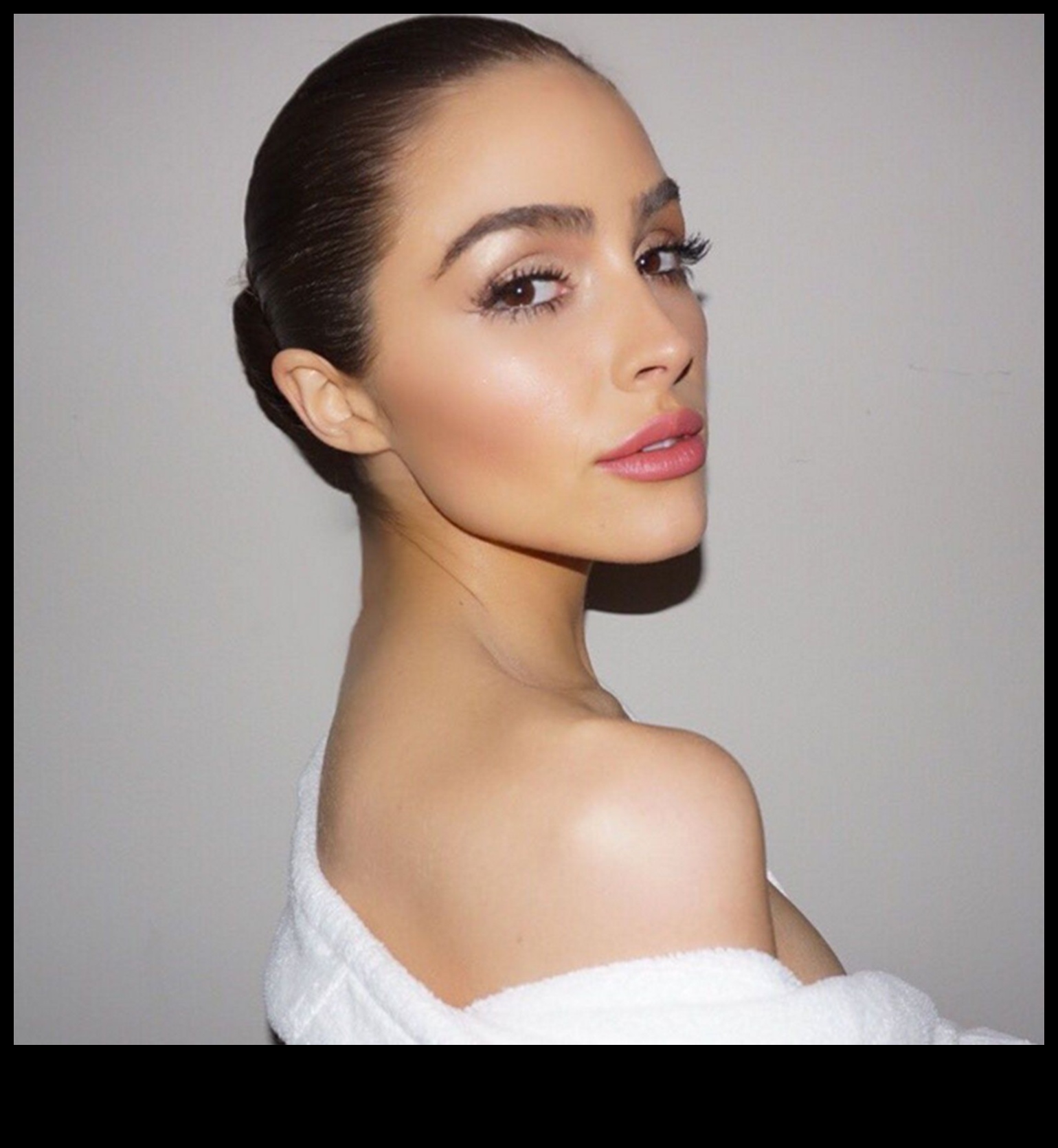 Bronzer Faves: Celebrity Makeup Artists of Products